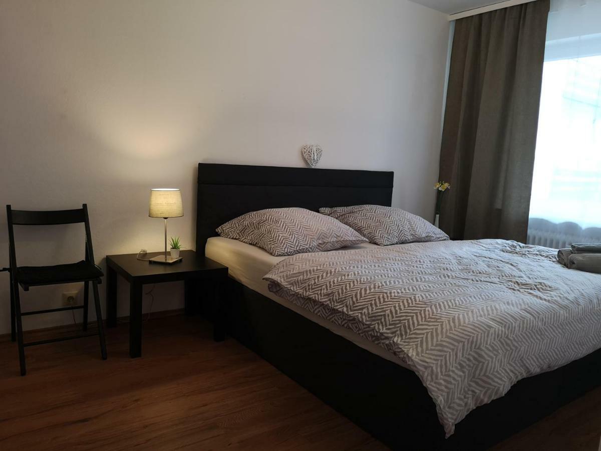 Family Suites & Parking บาเดน-บาเดน ภายนอก รูปภาพ