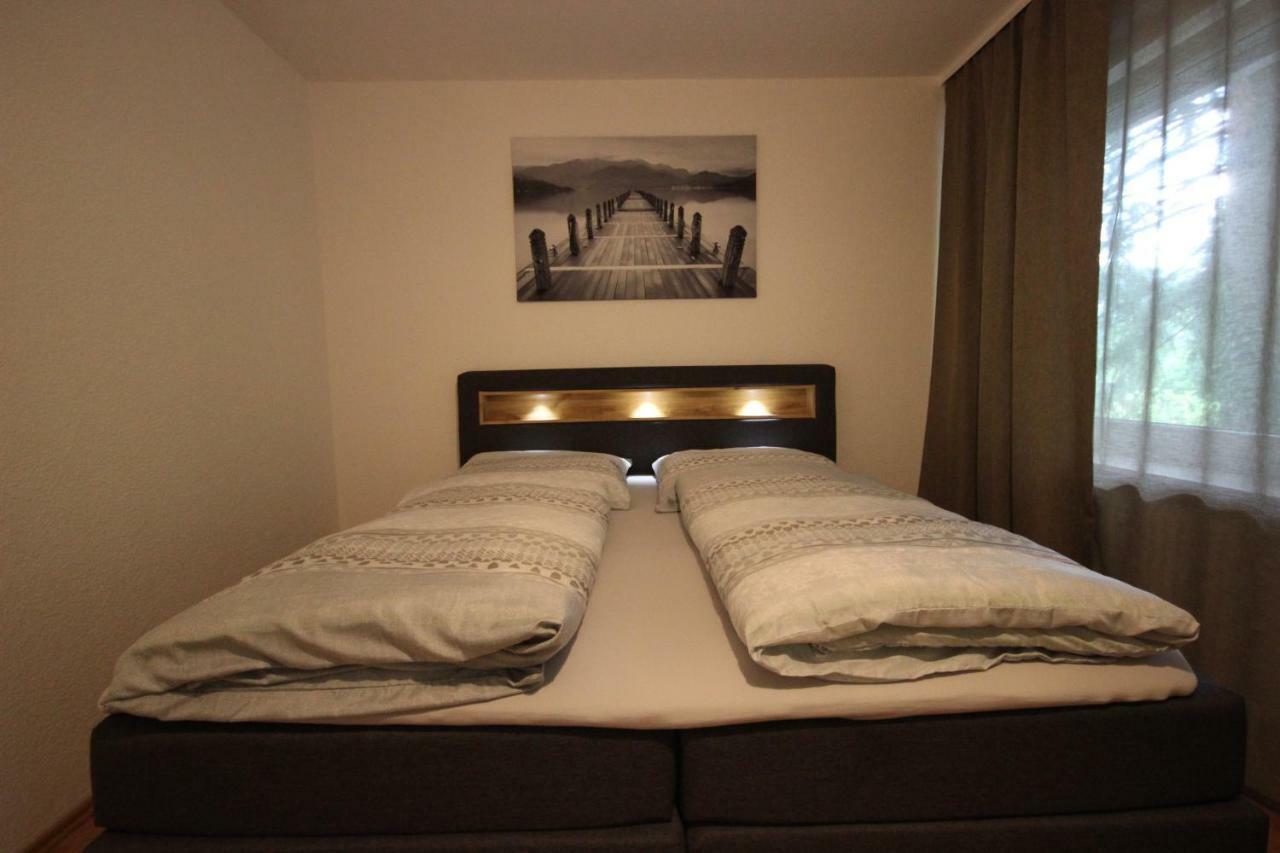 Family Suites & Parking บาเดน-บาเดน ภายนอก รูปภาพ